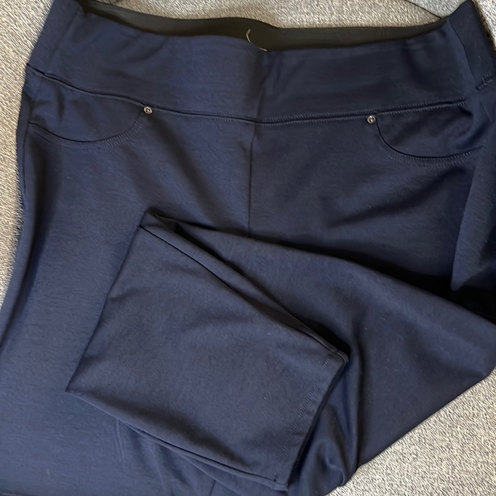 Maurices brand cropped pants